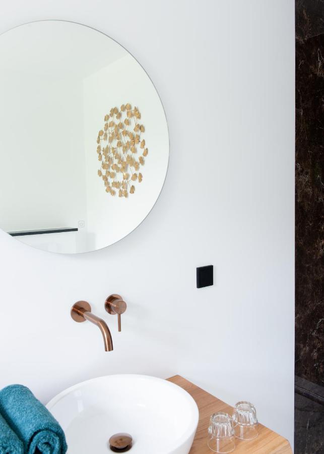 Boutique De Salon 4*